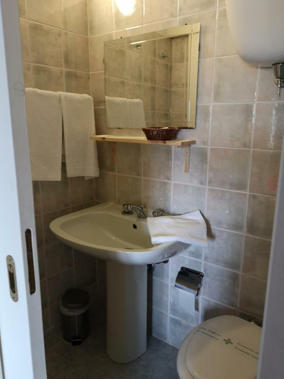 アッシジ Agriturismo Il Nocetoヴィラ エクステリア 写真
