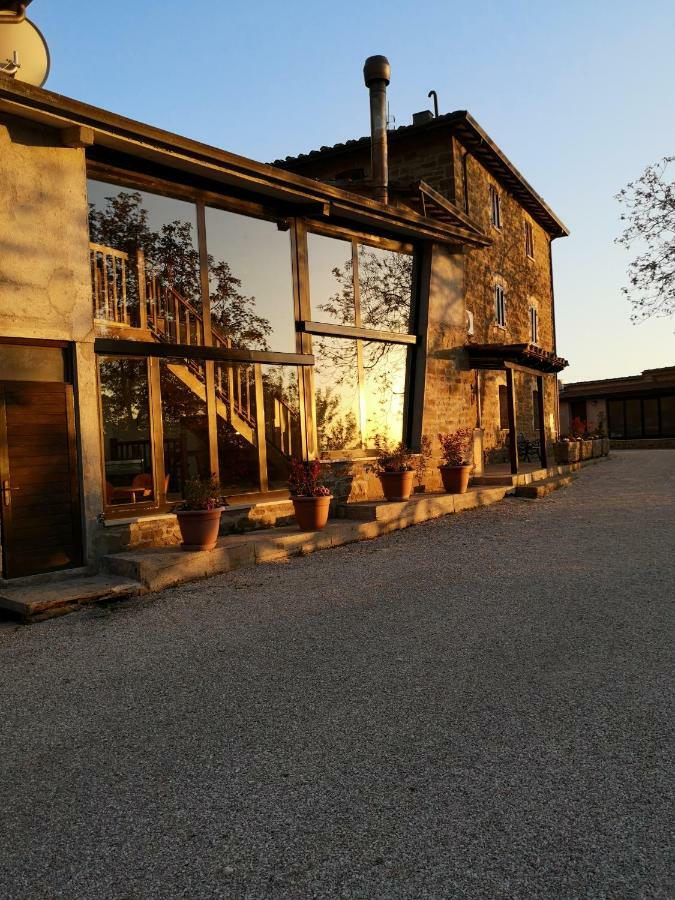 アッシジ Agriturismo Il Nocetoヴィラ エクステリア 写真