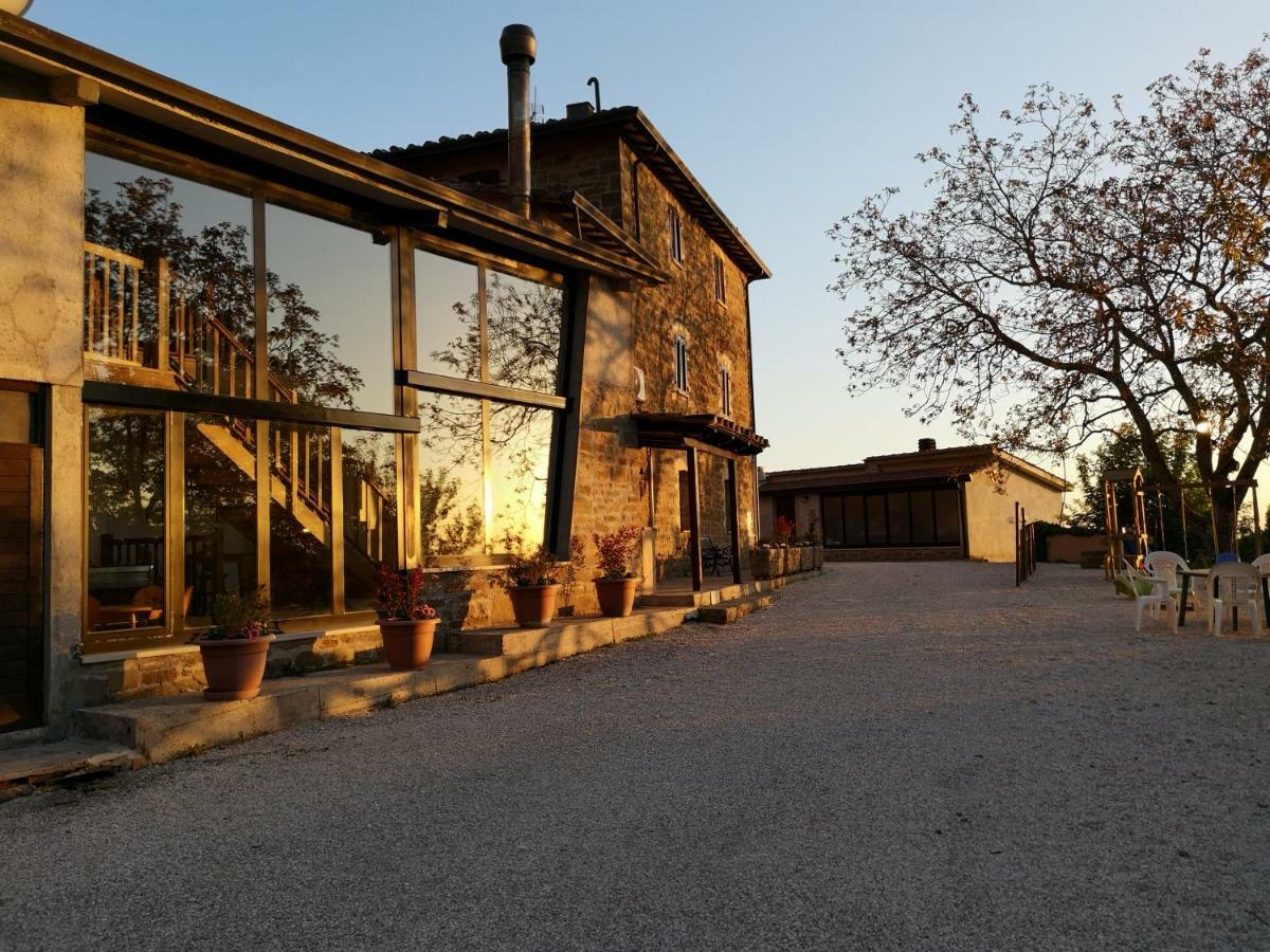 アッシジ Agriturismo Il Nocetoヴィラ エクステリア 写真