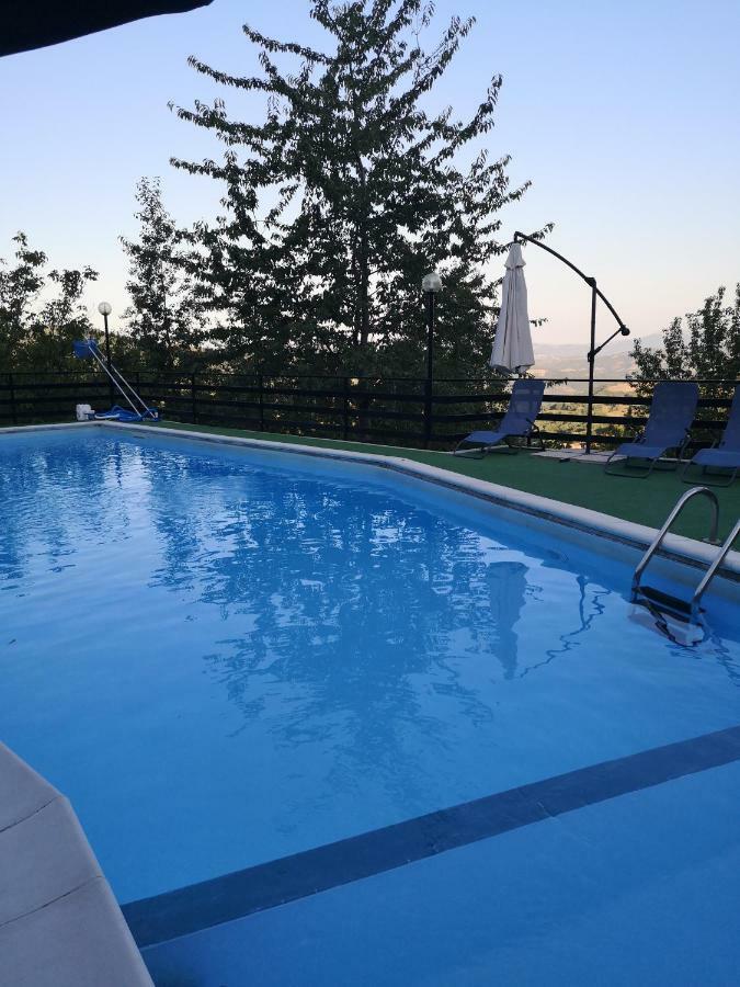 アッシジ Agriturismo Il Nocetoヴィラ エクステリア 写真